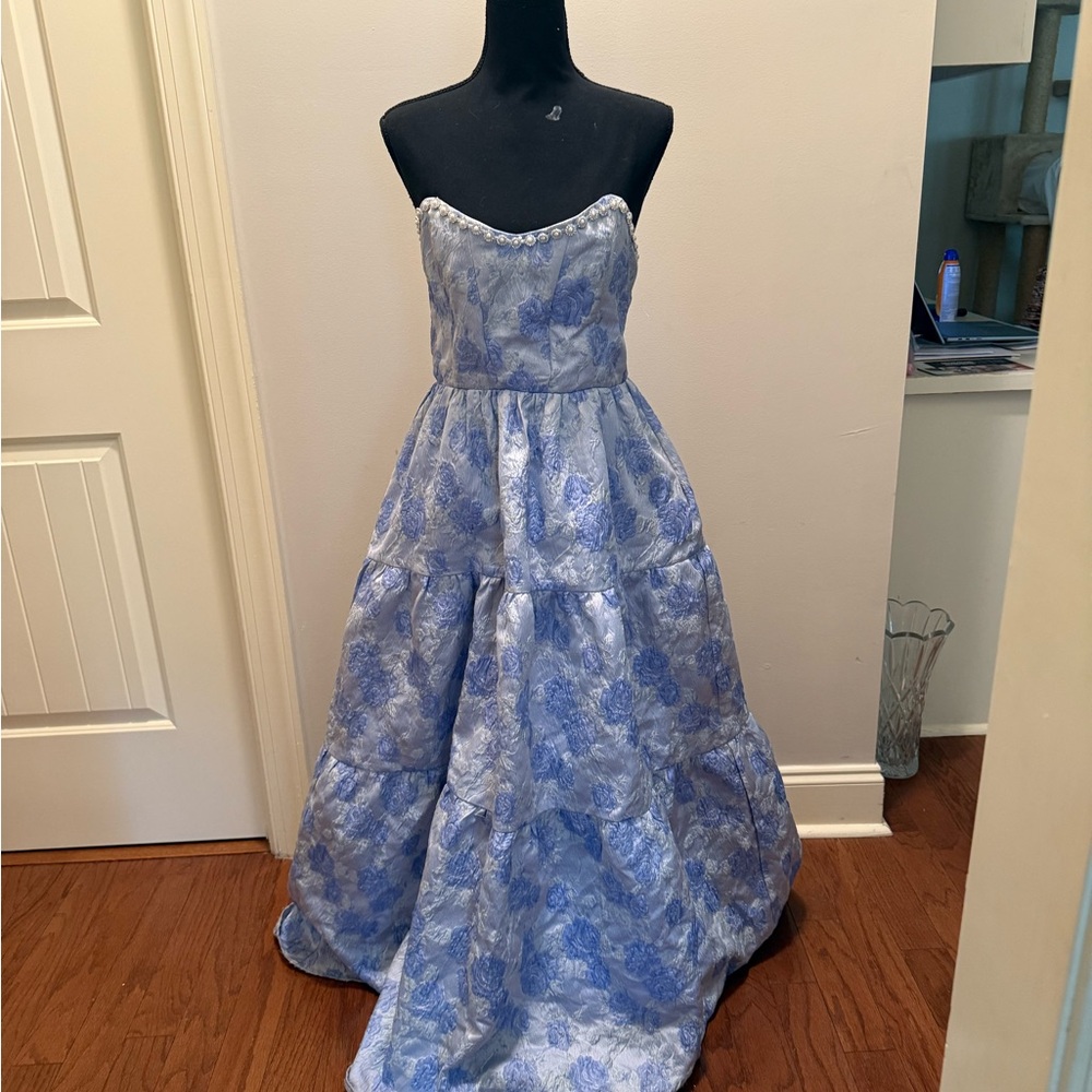 ALTAR’D STATE Blue Floral Prom Dress Size M